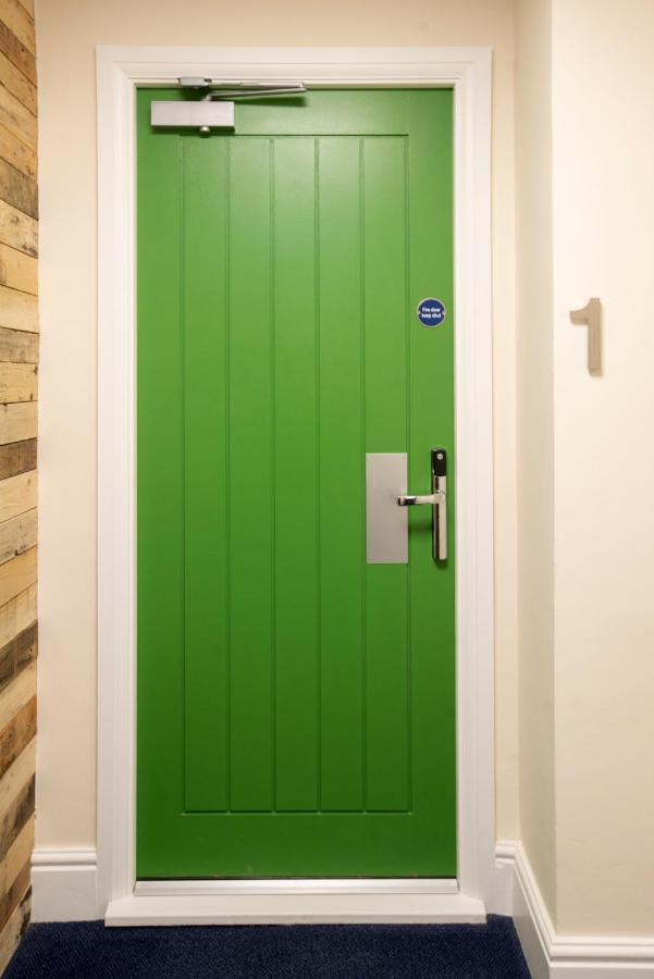No 1 Wood Street Apartment Swindon Exterior foto